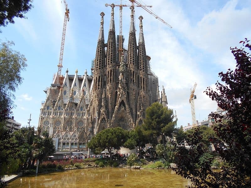 Fall  in love with Barcelona