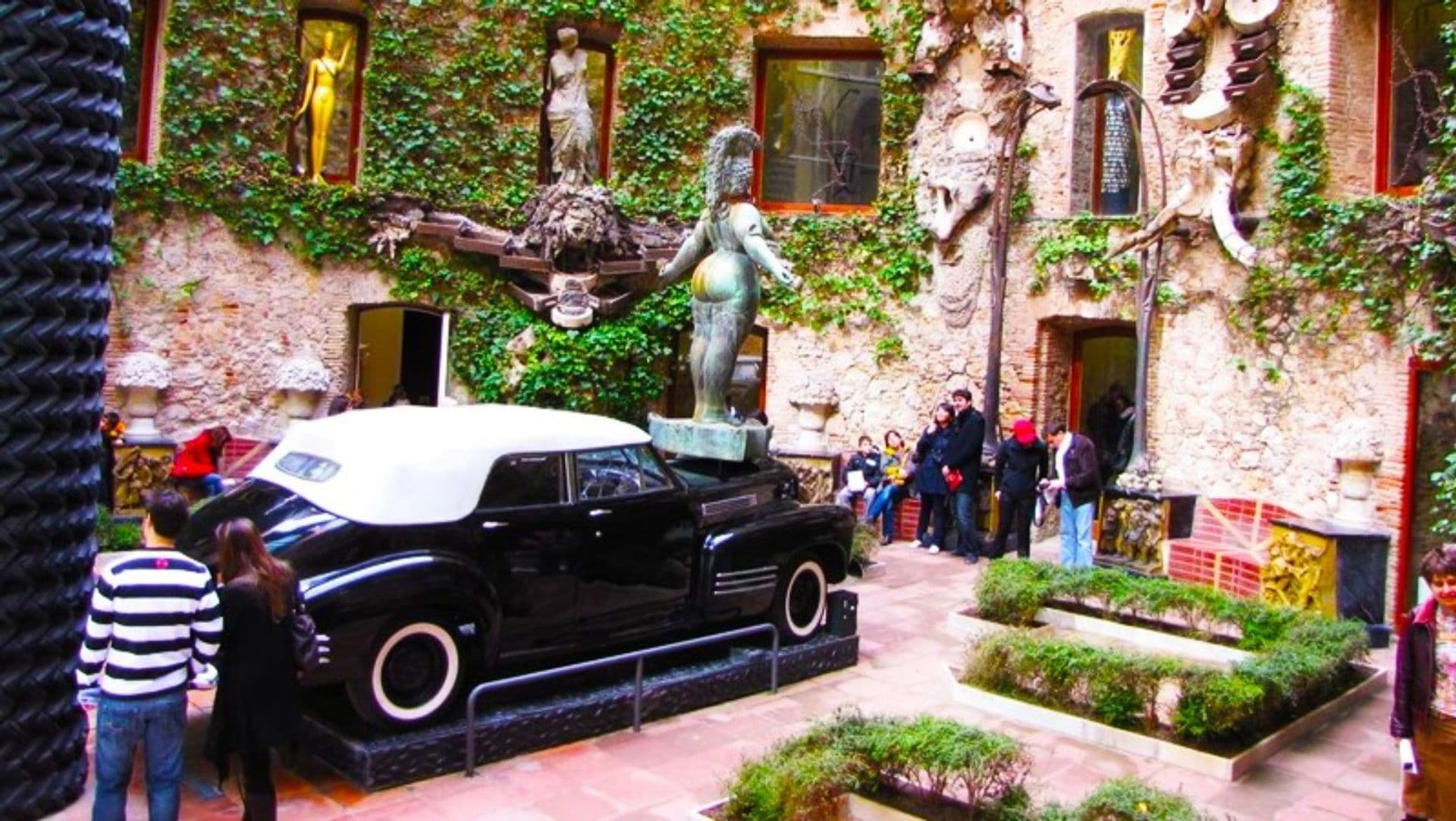 Dali Museum, Figueres and Cadaqués Dalí house