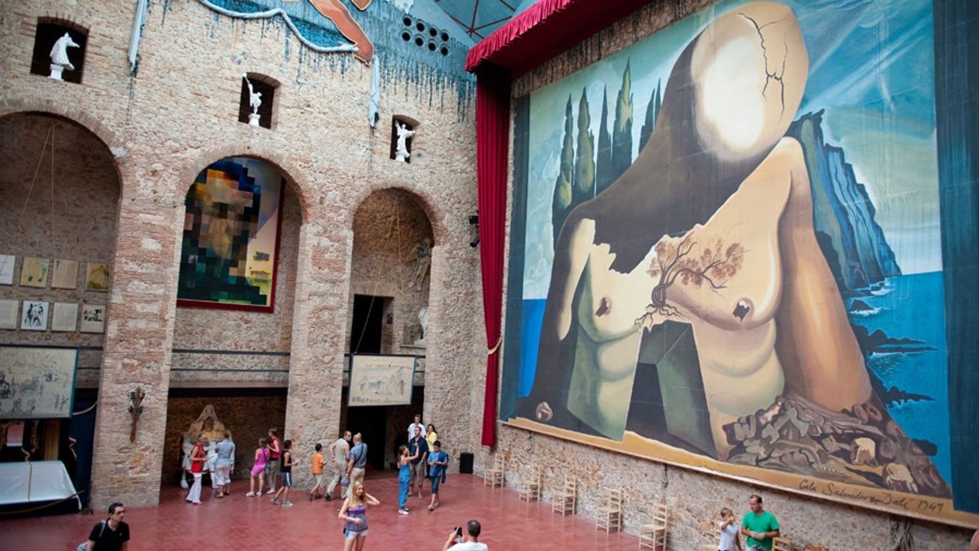 Dalí Museum, Figueres and Cadaqués Dali House