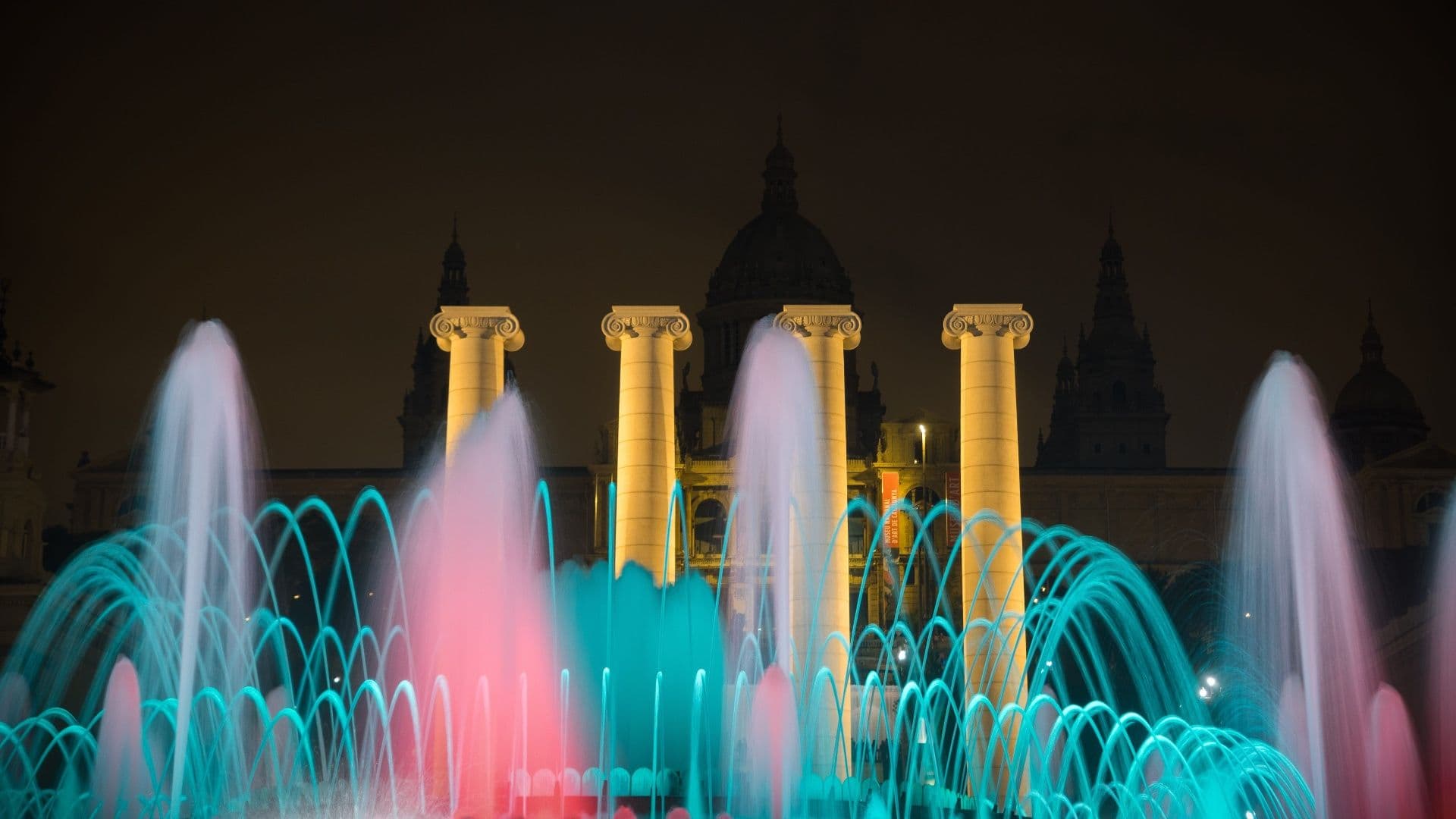 Barcelona Old Town with Montjuic Castle, Cable Car and Magic Fountain show